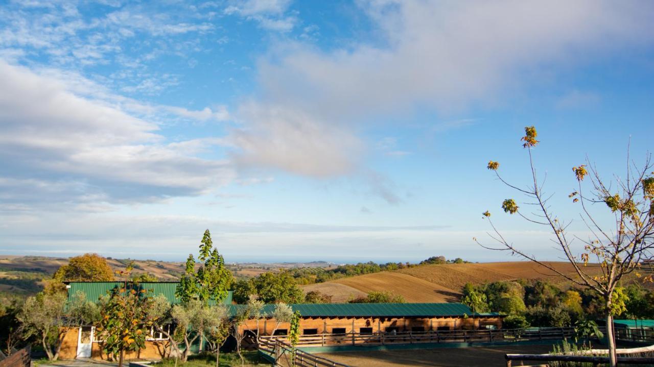 فندق 3 Hills Boutique - The Ranch Experience Trilofos المظهر الخارجي الصورة